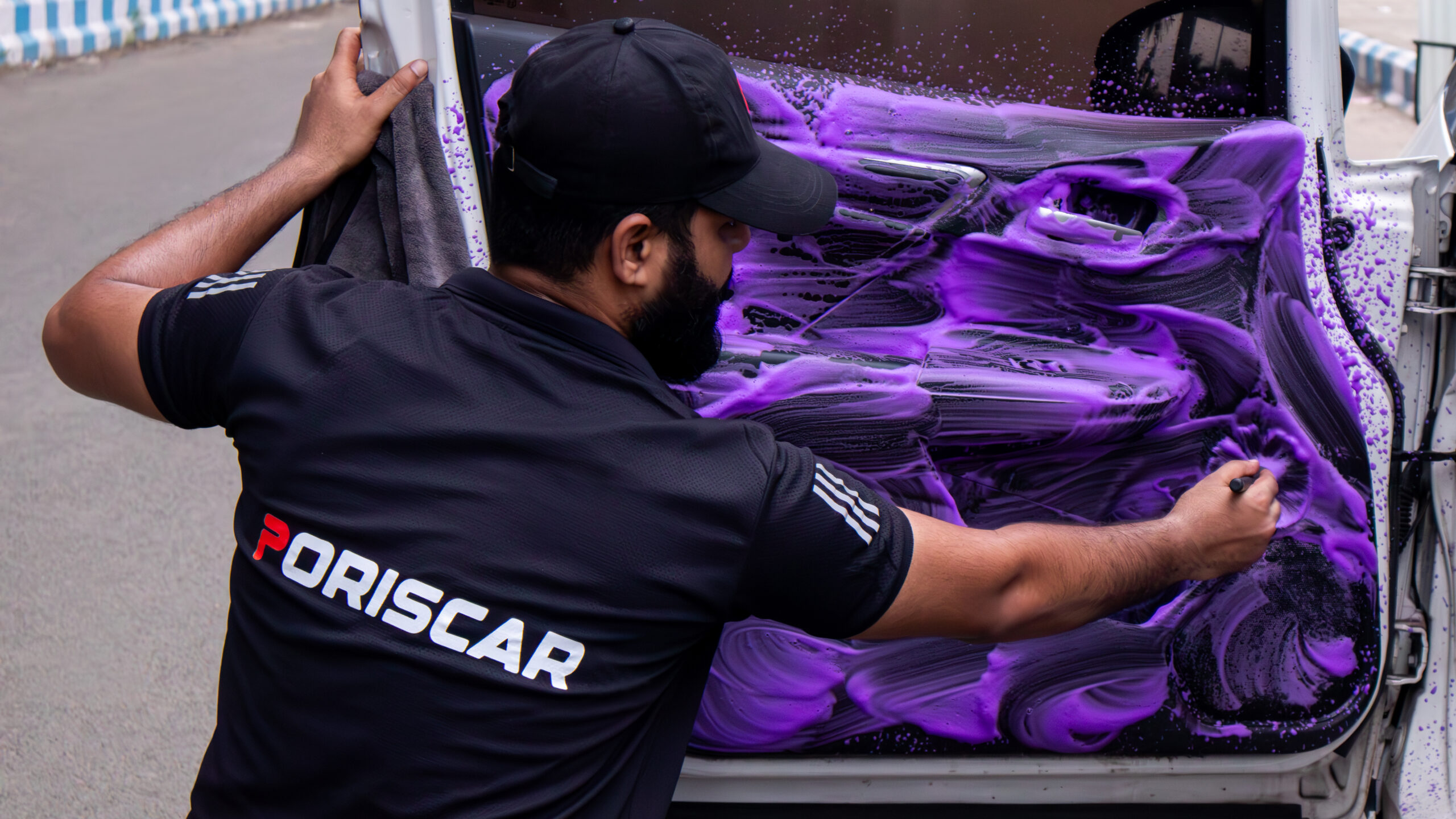 Car detailing and polish near me at home service