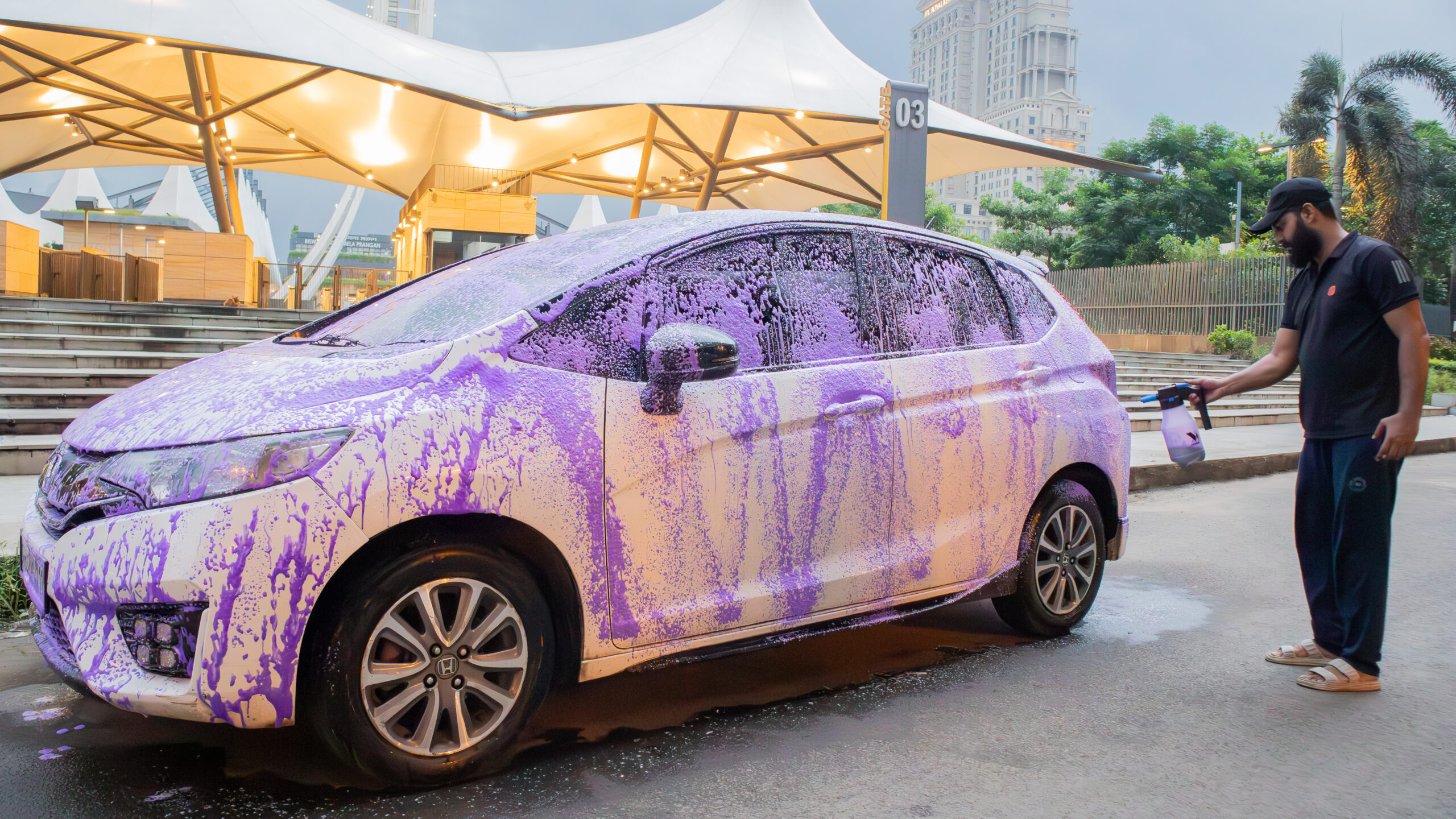Professional doorstep car cleaning at affordable price in Kolkata